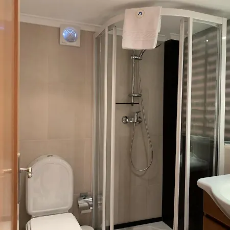 Duplex With Terrace In Downtown דירה *