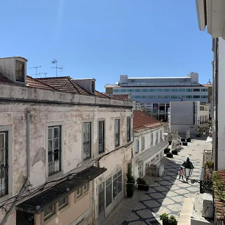 Duplex With Terrace In Downtown דירה קסקאיס