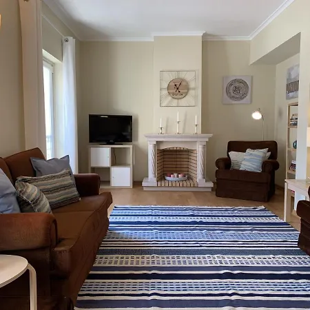Duplex With Terrace In Downtown דירה קסקאיס
