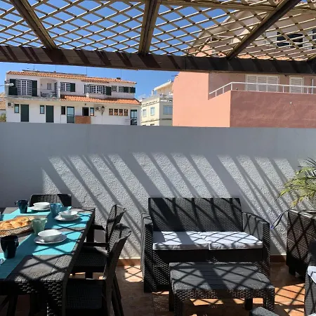 דירה Duplex With Terrace In Downtown קסקאיס