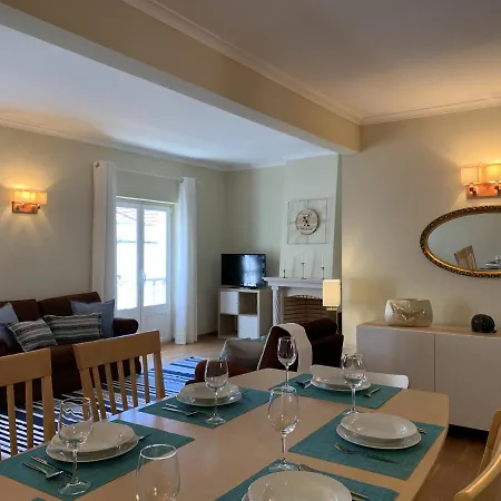 Duplex With Terrace In Downtown * קסקאיס
