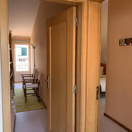 Duplex With Terrace In Downtown דירה *
