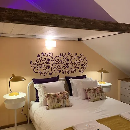 Duplex With Terrace In Downtown דירה קסקאיס