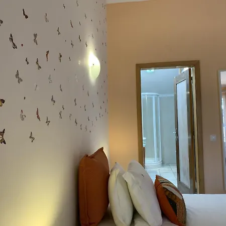 Duplex With Terrace In Downtown דירה *