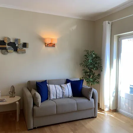 Duplex With Terrace In Downtown * קסקאיס