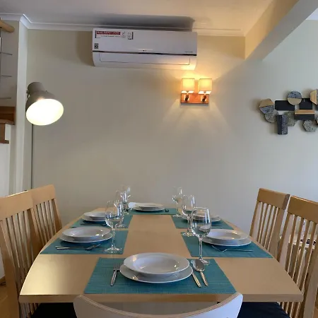 Duplex With Terrace In Downtown Appartement Cascais